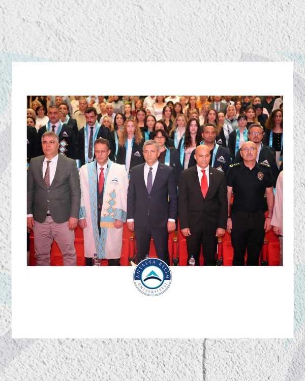 Diş Hekimliği Fakültemizde Mezuniyet Coşkusu Yaşandı