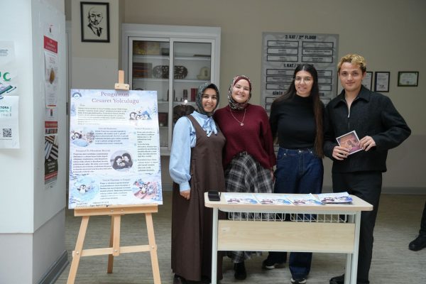 gelisim-psikolojisi-teorilerinden-hikayelere-cocuk-kitabi-sergisi-gerceklesti69c3ec4db834d.jpeg