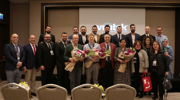 v-elt-konferansi5e6b8580dd3bc.jpeg
